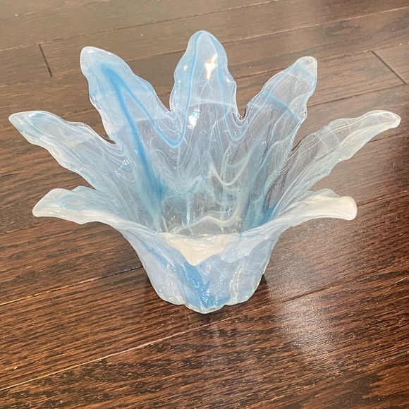 NWT Murano Glass Ice Blue White Fluted Dish Made In Italy - Picture 4 of 4